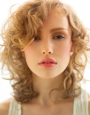 lovely curly hairstyle